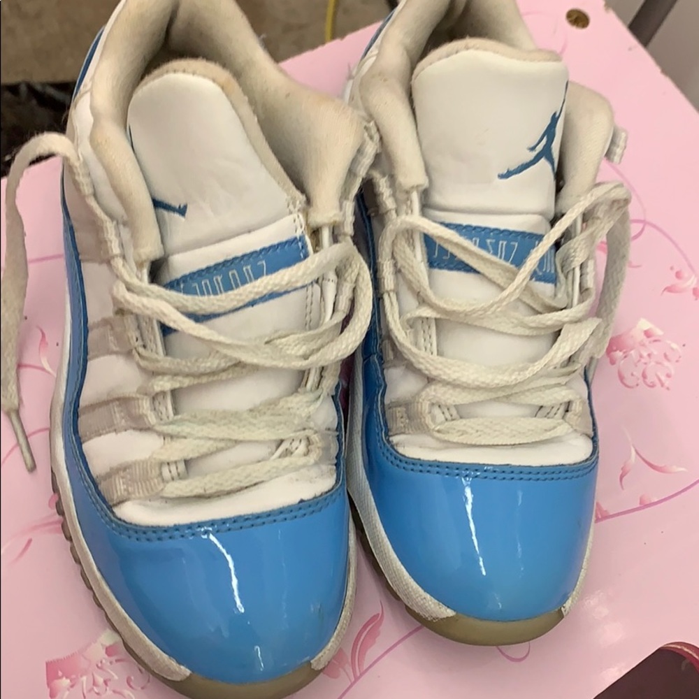 Unisex Jordan sneakers